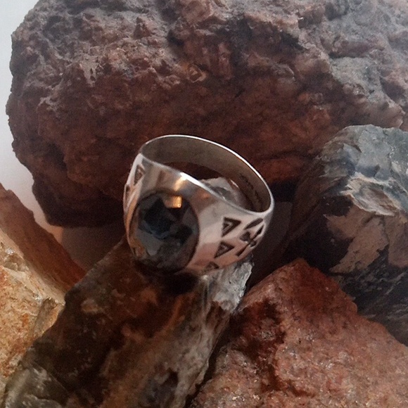 Vintage Black Onyx and Silver Ring size 8 - Picture 1 of 5